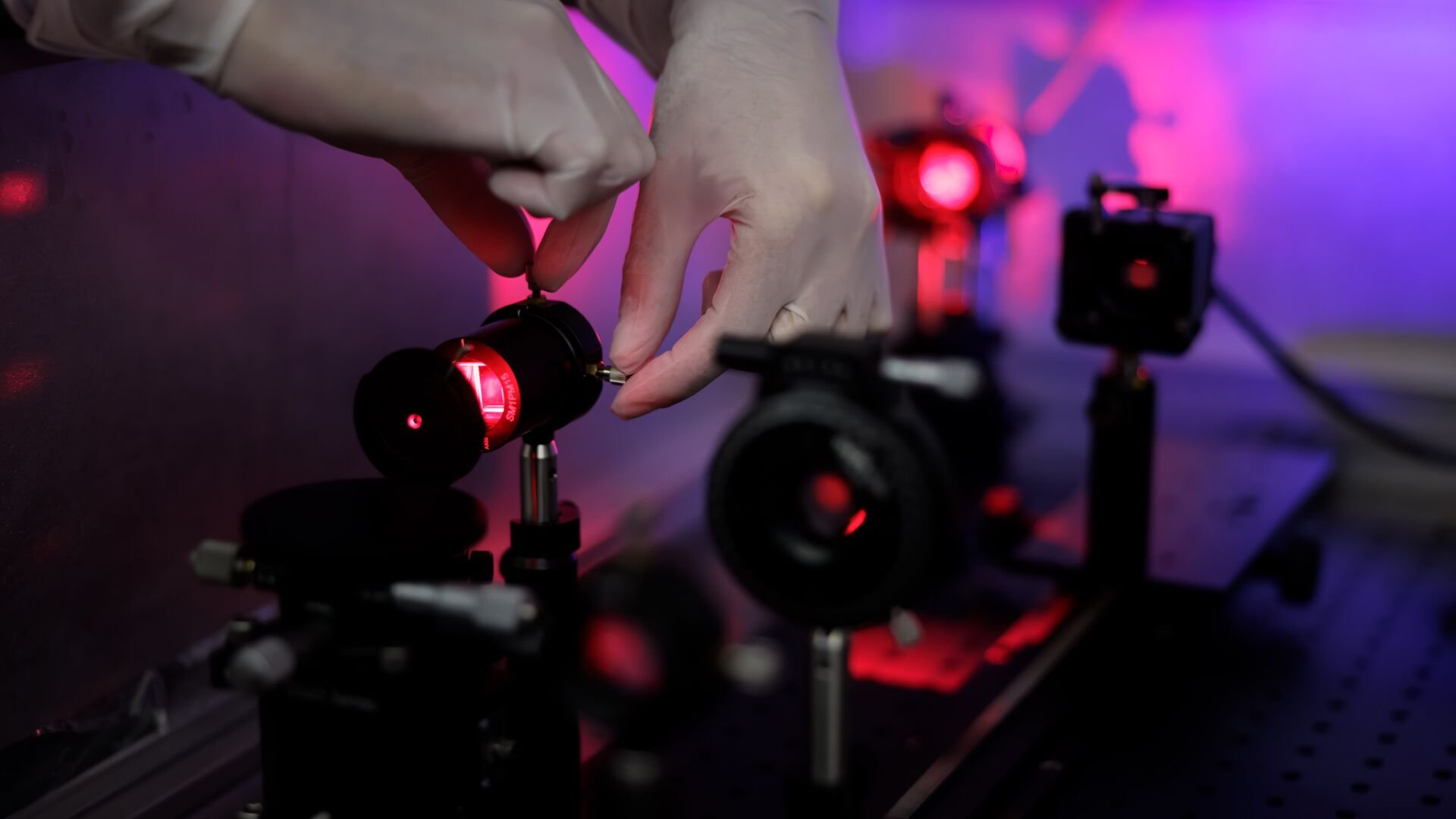 ASML Arbeitsbereich Laser und faserbasierte Lichtleitungssysteme
