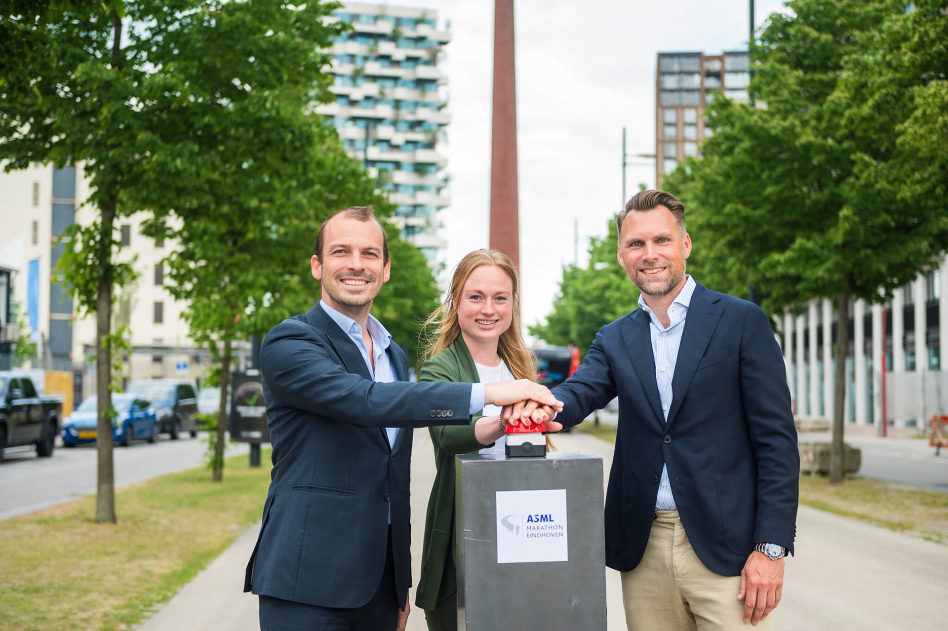 Official opening of the ASML Marathon Eindhoven by Stijn Steenbakkers, Maaike Yark and Remco Barbier Official opening of the ASML Marathon Eindhoven by Stijn Steenbakkers, Maaike Yark and Remco Barbier
