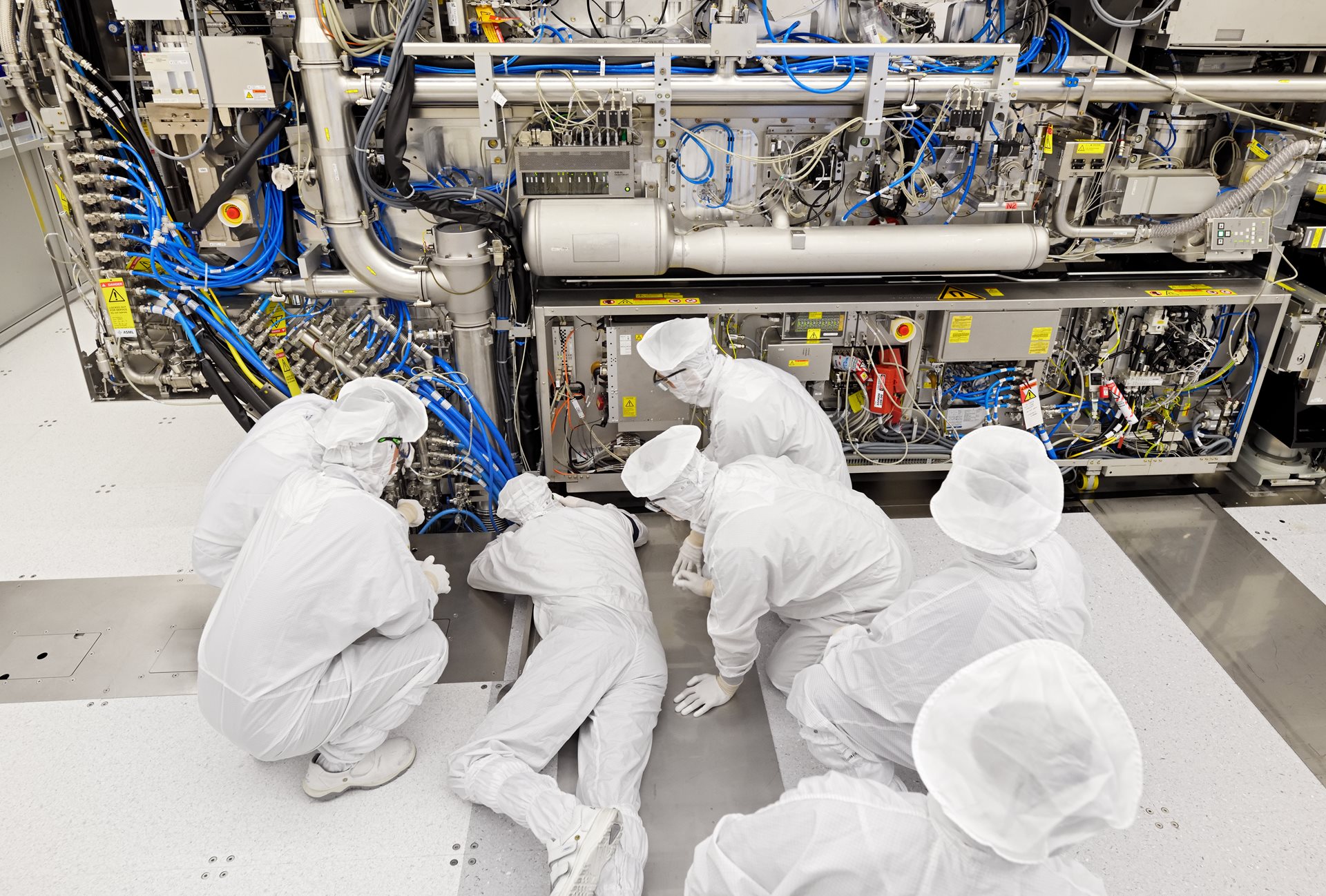 cleanroom euv wafer stage training cleanroom euv wafer stage training