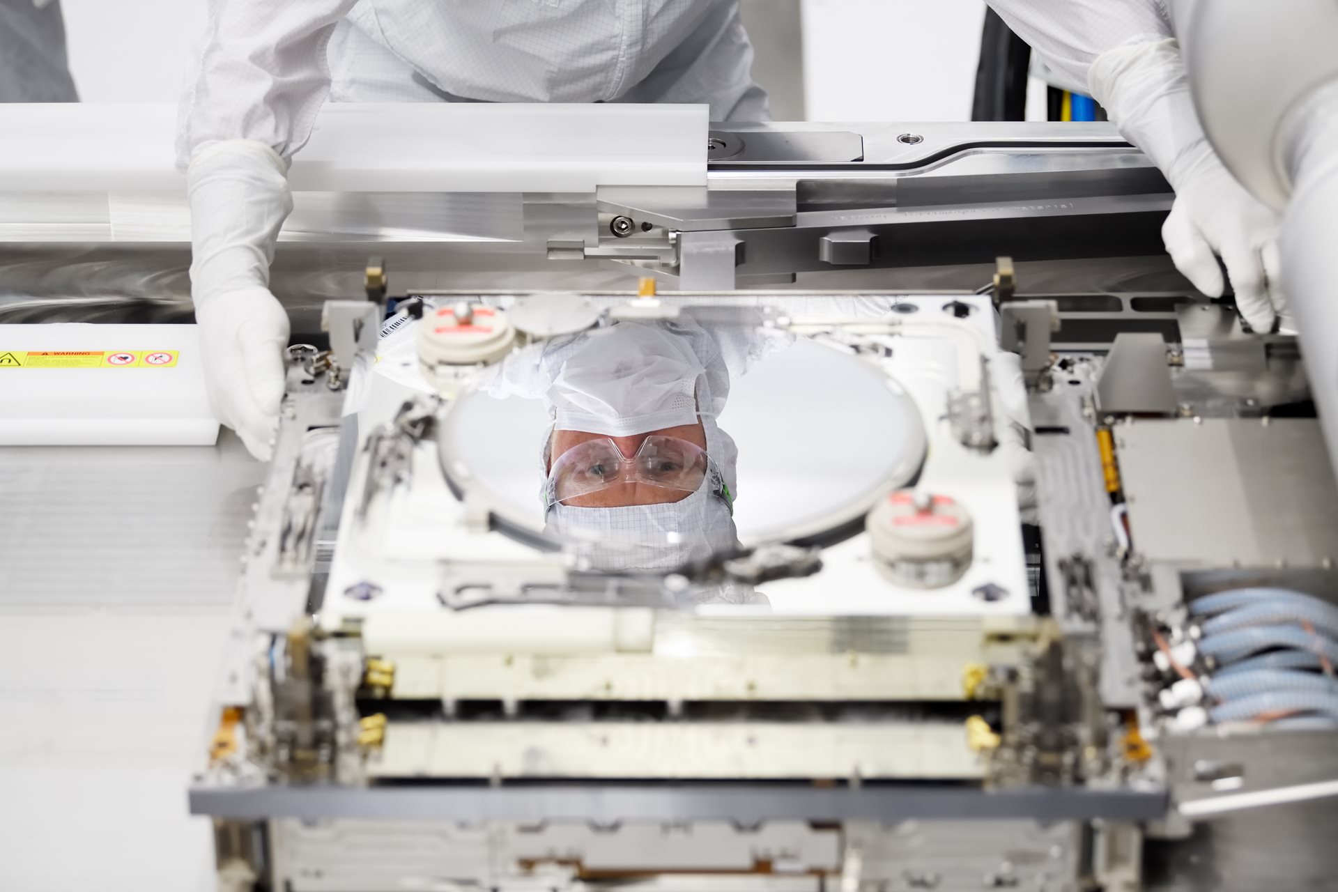 ASML Cleanroom EUV Wafer Stage Training ASML Cleanroom EUV Wafer Stage Training